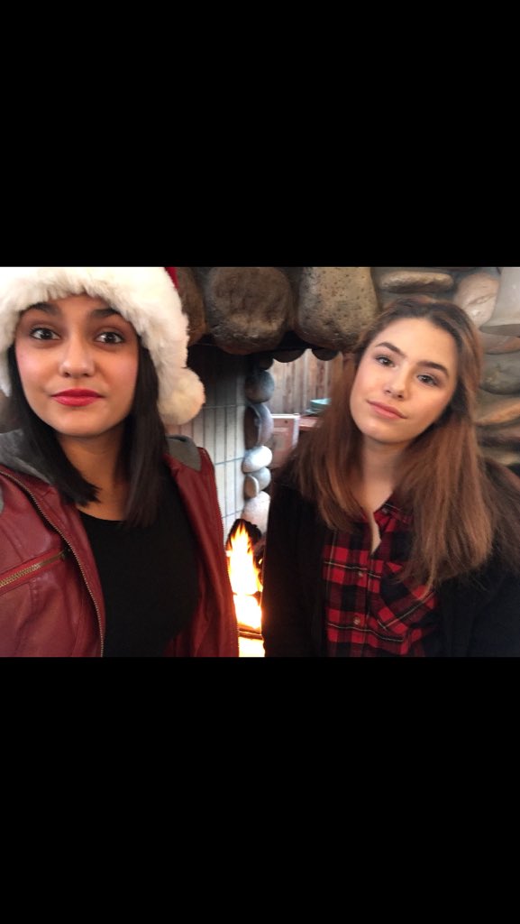 merry xmas from me n <a href="/mia__angelina/">Mia 🌻</a> #HollyNJollyNShih