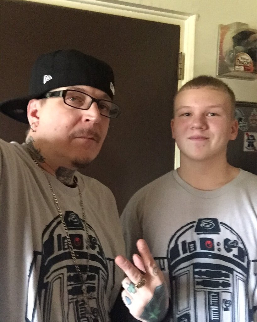 inkedup313's tweet photo. The force is in us #R2D2 #PopsAndSon #Christmas https://t.co/fxFFI4GG2O