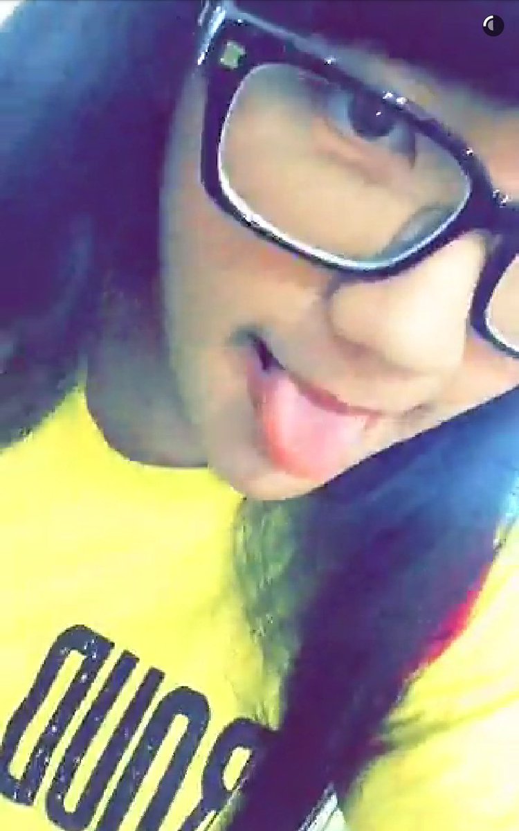 Ary5Prasetyo's tweet photo. @Cindygulla0 Yeahhhh you know what it is.! Black and yellow, black and yellow, black and yellow🎵😊😊😊 cc @CindyVersYK https://t.co/7itR9e3XR4