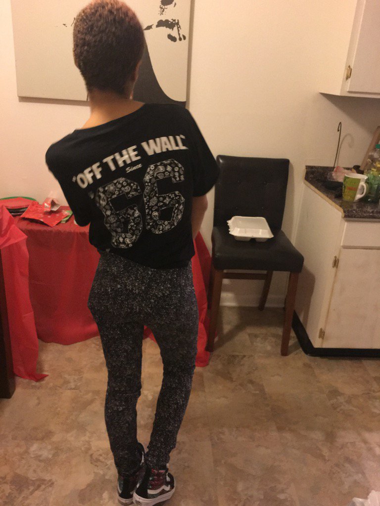 indicastone's tweet photo. tell vans to sponsor me #VANS #vansotw #vansmodel https://t.co/vWtFNdyt0F
