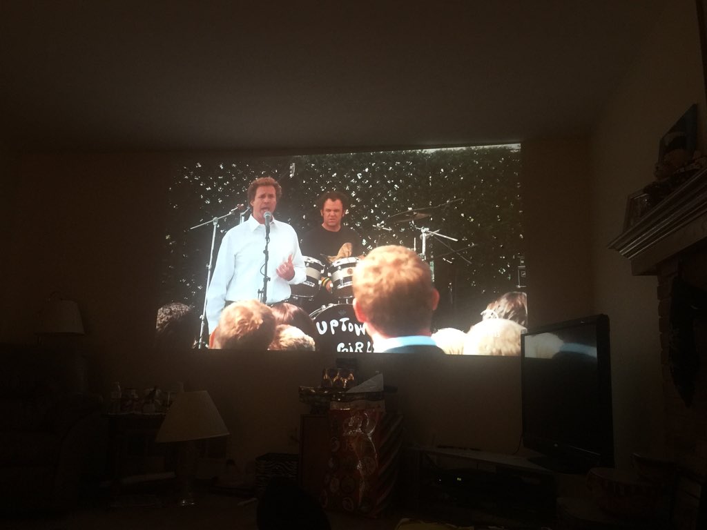 mikedomzalski's tweet image. Christmas and step brothers!! Can't beat it! #projectorstyle