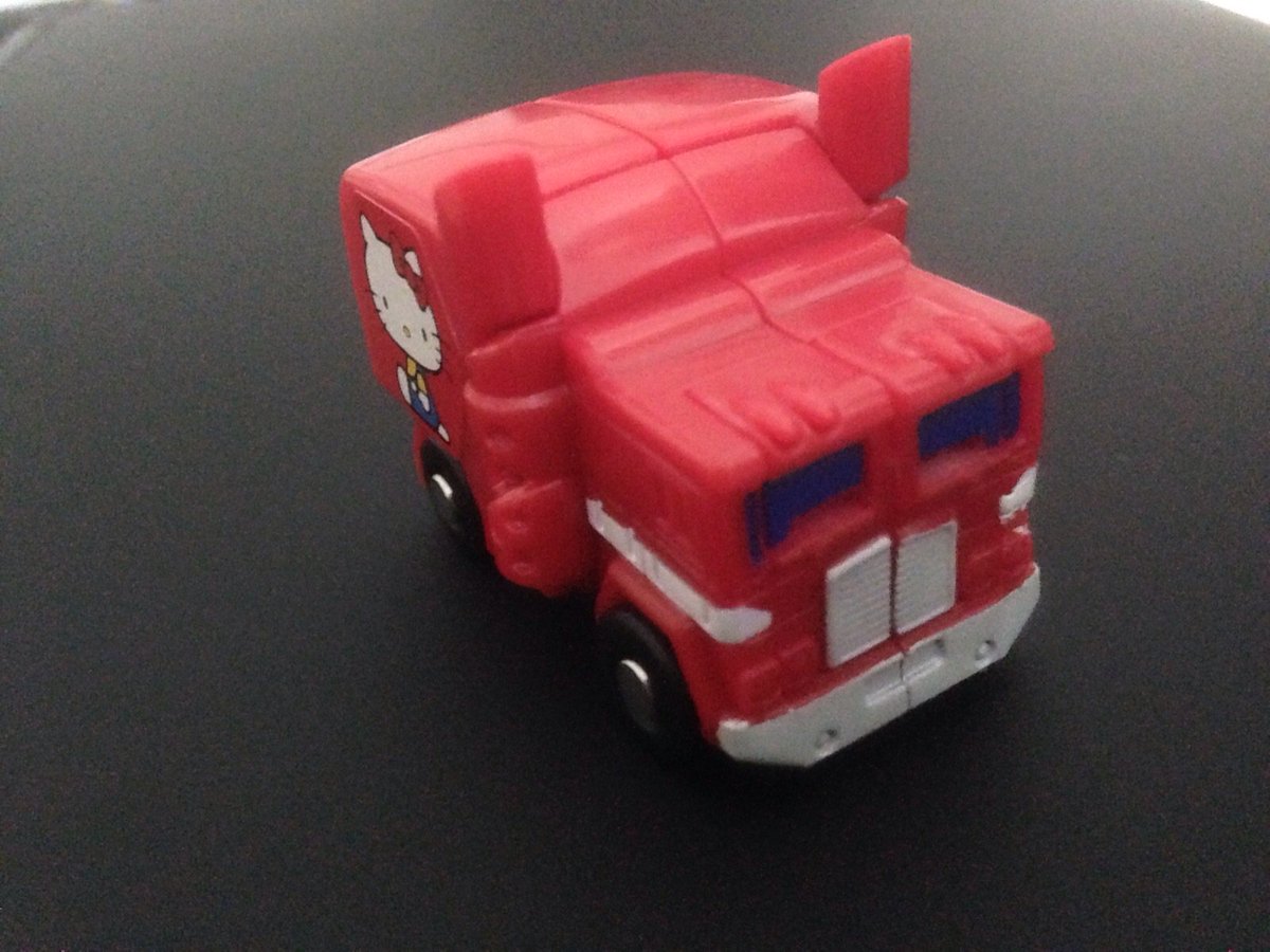 toyshack's tweet photo. Hello kitty optimus !! https://t.co/Z6bhPVB5n8
