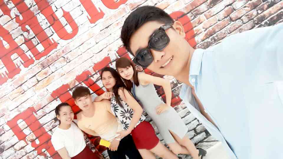 lethido6489's tweet photo. Noel của mấy chị em https://t.co/IqiyuWyOUO
