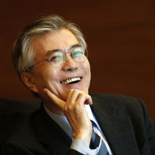 안철수 신당보다 보다 문재인을 더 지지 한다고 생각하시는 분 리트윗 해주세요!!!