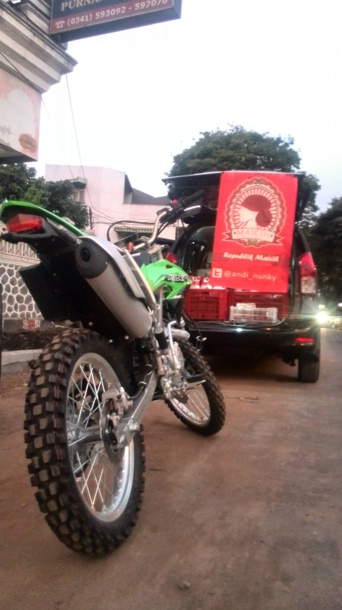 Pusat Oleh_oleh Khas Kota Wisata Batu (sebelah barat alun_alun K.W.B)
Pin : 5BBF5B3A