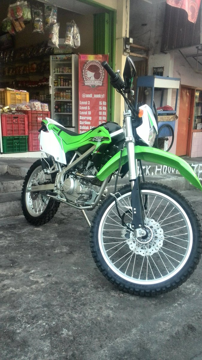 Pusat Oleh_oleh Khas Kota Wisata Batu (sebelah barat alun_alun K.W.B)
Pin : 5BBF5B3A