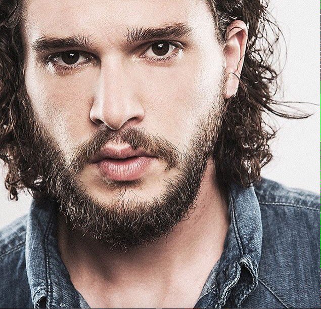 Happy Birthday Kit Harington Cioè dai ma cosa sei Kit   