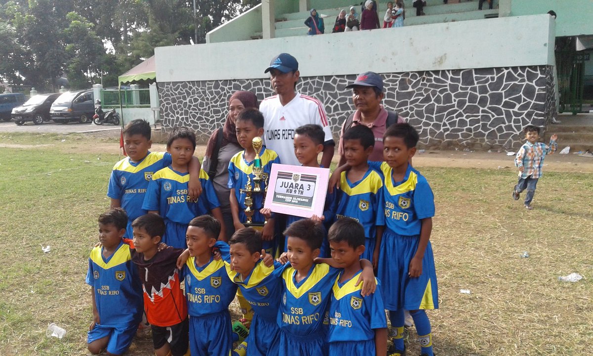 TunasRifo's tweet photo. ALLHAMDULILLAH ,SSB Tunas Rifo KU 9 Tahun berhasil menjadi juara 3 "Turnamen Siliwangi CUP 2015 KU 9 Tahun" https://t.co/s24Wb53JkD