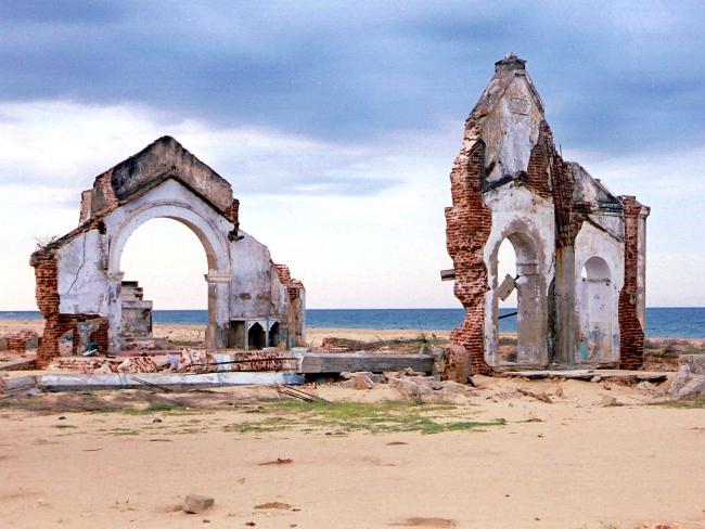 Remembering the 230,000 lives lost on this day 11 years ago in #IndianOceanTsunami, including over 30K in #SriLanka