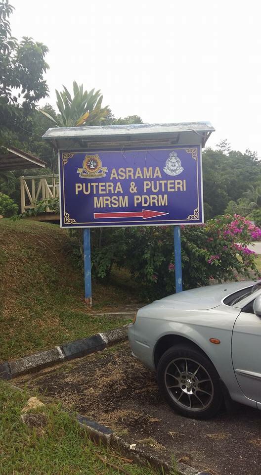 ansarapdrm's tweet photo. Apartment/hostel kami.. ada 10 blok.. asalnya blok anngota PGA2..mention ampa dok blok mana #OnlyInMRSMPDRM https://t.co/SnMTsCgKwc