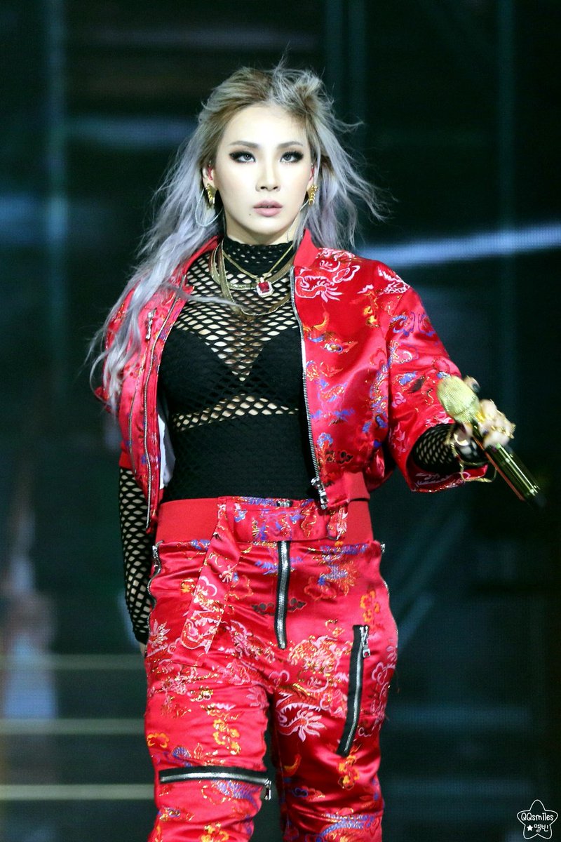QQsmiles's tweet photo. 151202 #2NE1 Mnet Asian Music Awards in Hong Kong. #투애니원 홍콩 엠넷아시안뮤직어워즈. #MAMA2015 [43P] https://t.co/pUgoooBwow https://t.co/OzdOZmX45d