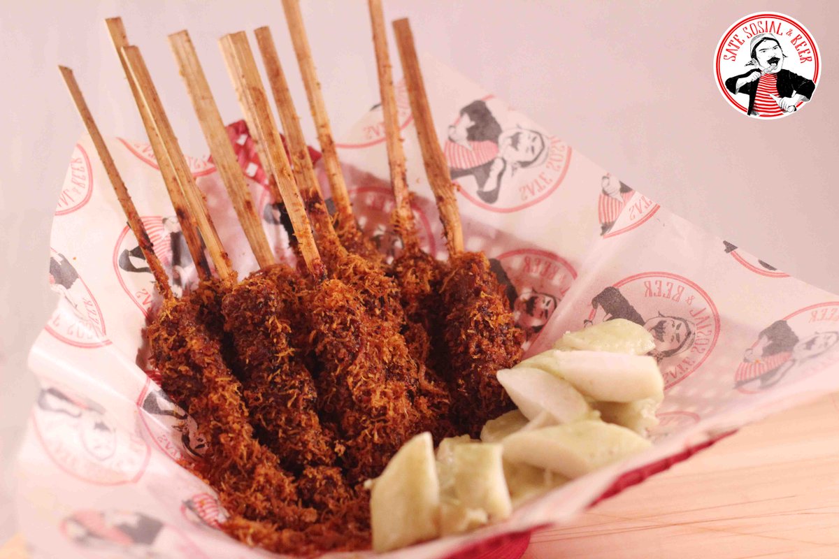 SateSosial's tweet photo. Sate sapi serundeng hanya di @SateSosial yuk ke #menteng. dan cobain rasa sate yang beda. #jajanan #streetfood https://t.co/bQCARNvCTv
