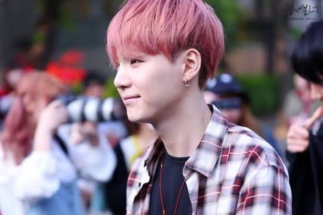 tailplugsbts's tweet photo. Yoongi https://t.co/VJFf9AMa1A