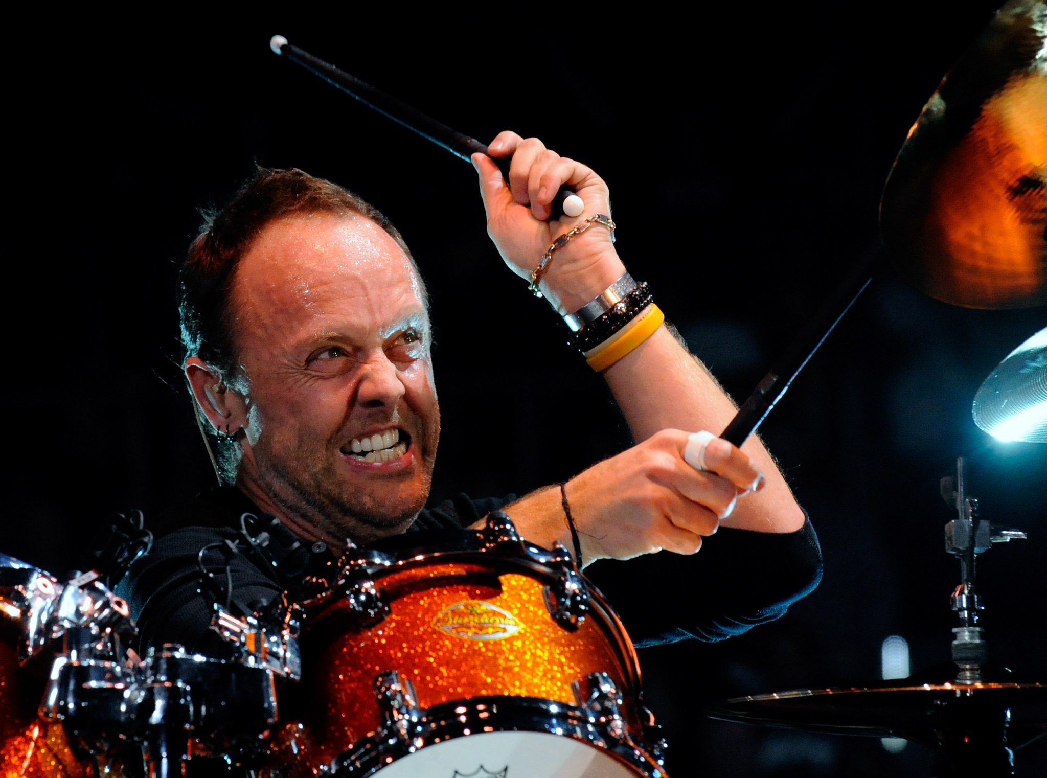 Happy 52nd birthday to \s Lars Ulrich ! 