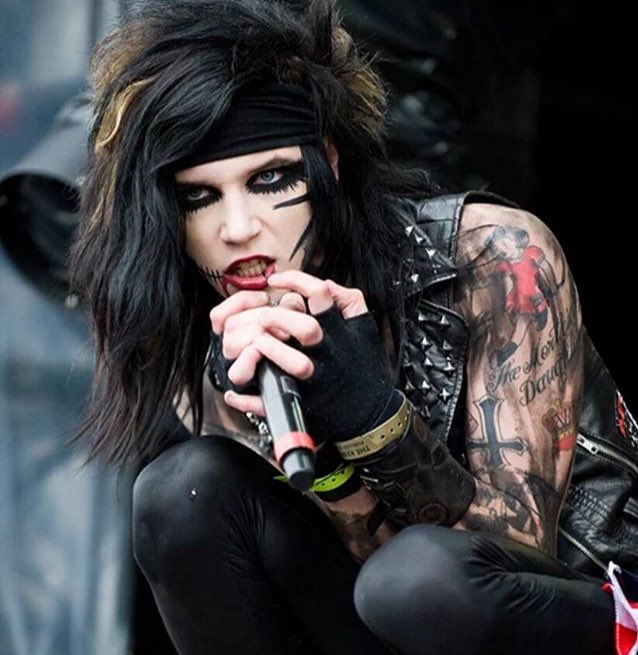 Happy birthday Andy Biersack!           