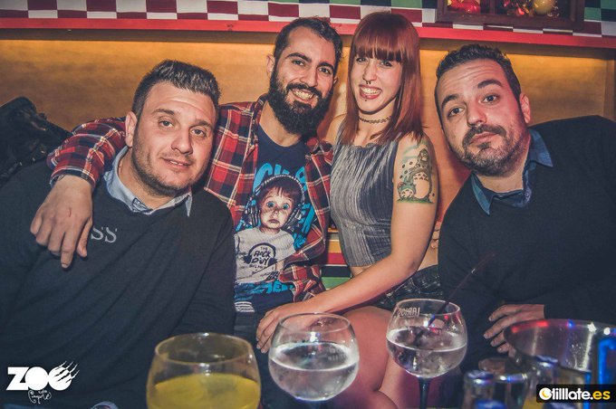 #Nochebuena #epica no se salv&oacute; ni el ni&ntilde;o mi camiseta @alex79sevilla @_Lilyan_ https://t.co/en8L9aHo<a href="/tag/nochebuena"class="tags">#Nochebuena</a><a href="/tag/epica"class="tags">#epica</a>