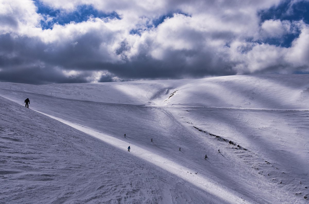 DiscoverGRcom's tweet photo. Which snowy Greek venue will it be this year? Tweet us your favourite!  #DiscoverGreece https://t.co/dguBedJ1Oh https://t.co/rJnq9cSBXS