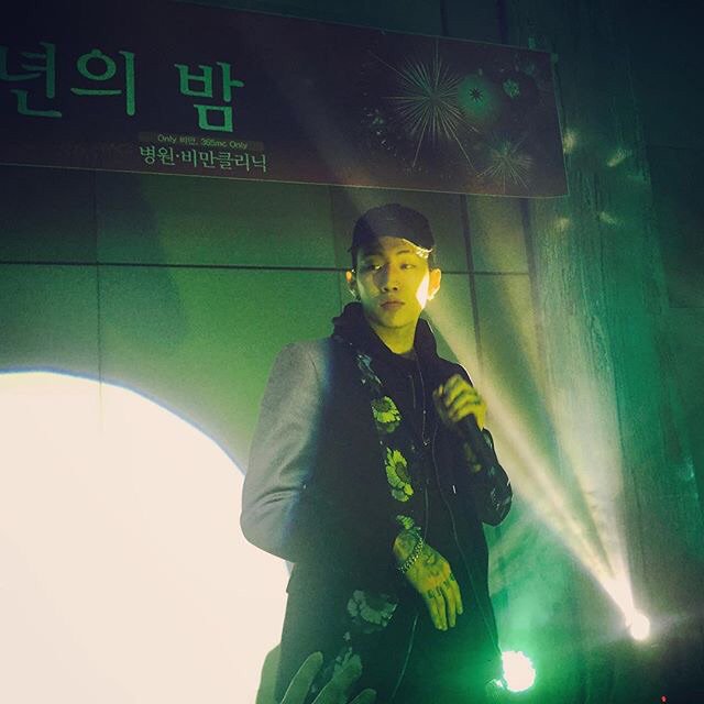 CXJeWDVUoAAKDOm.jpg:large