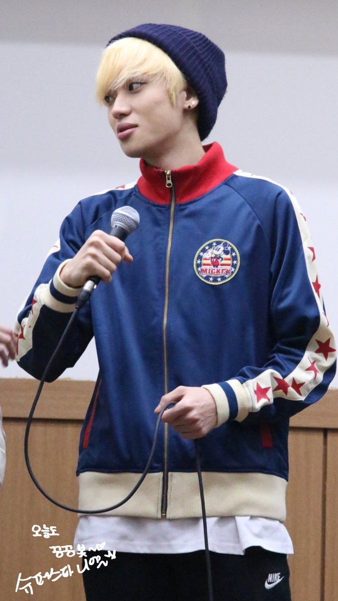 superstar_niel's tweet photo. 151226 음악중심 미니팬미팅 preview-6 #틴탑 #니엘 @TEEN_TOP https://t.co/iMrZ2QWd2X