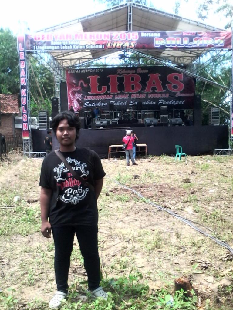rochman_stk's tweet photo. @OMNEWPALLAPA  live LIBAS tadi sore #MantapBroo https://t.co/zRaJM3SN5l