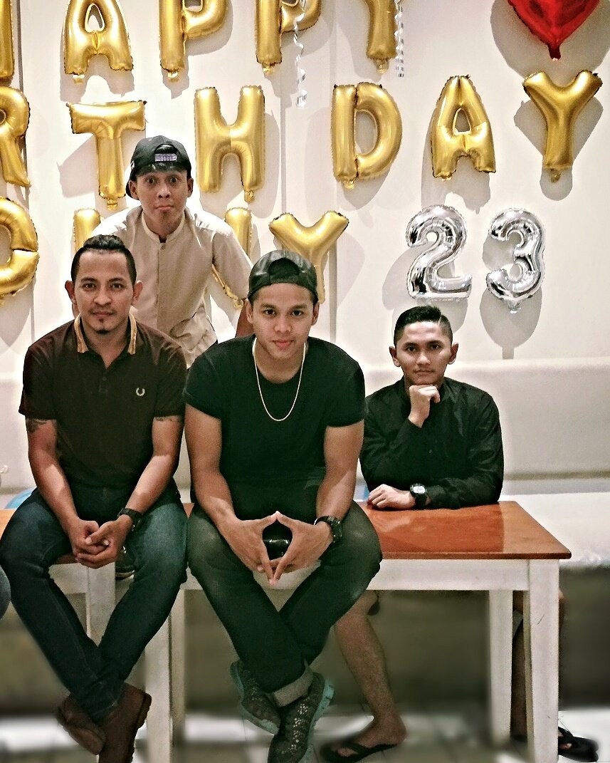 bob_boby tweet media