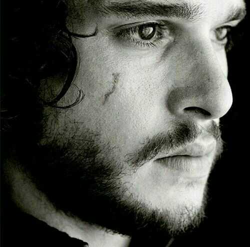 HAPPY BIRTHDAY KIT HARINGTON!!! 