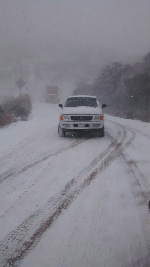 Fuertes nevadas en Sonora - CXK806bUkAAWBST