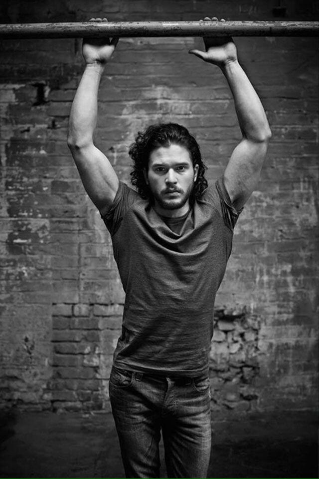 Happy 29th birthday Kit Harington! 29 anos sem saber nada não é pra qualquer um 