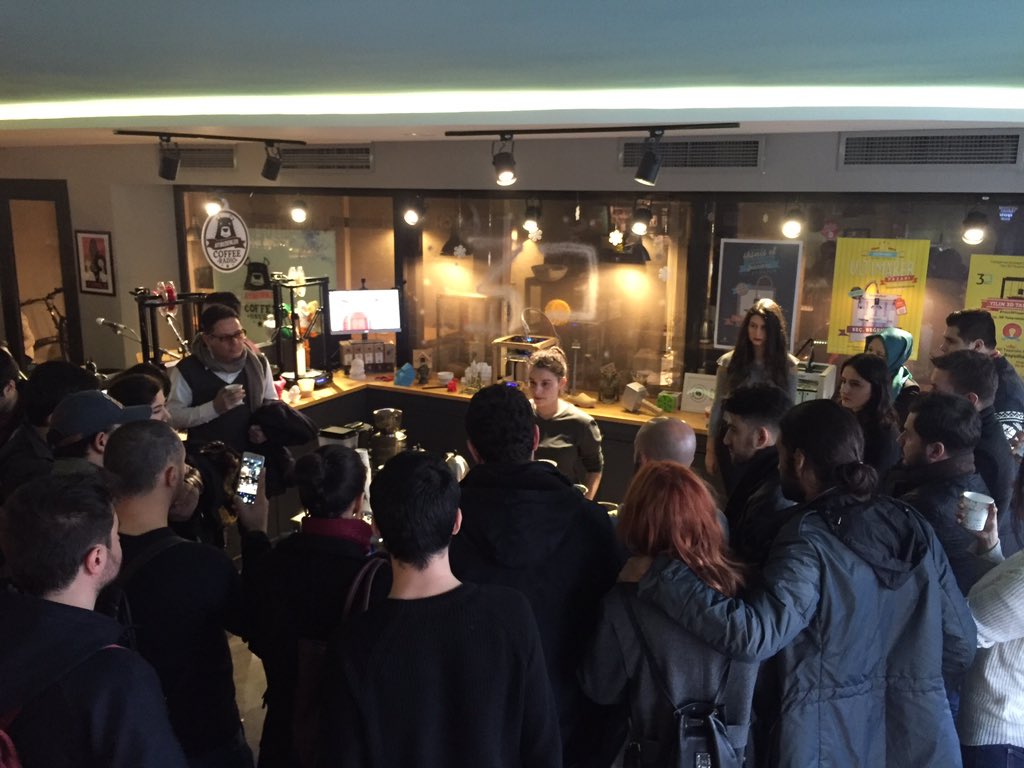 3Dortgen's tweet photo. Demleme şampiyonu Ege Akyüz'ün atölyesi başladı! #coffeentech https://t.co/FeLGjMgK4L