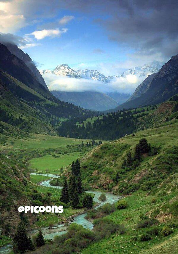 #الملاكي_قمرررر_الدولة
صورة حقيقية من جمال الطبيعة في جمهورية قرغيزستان في قارة آسيا. 
j