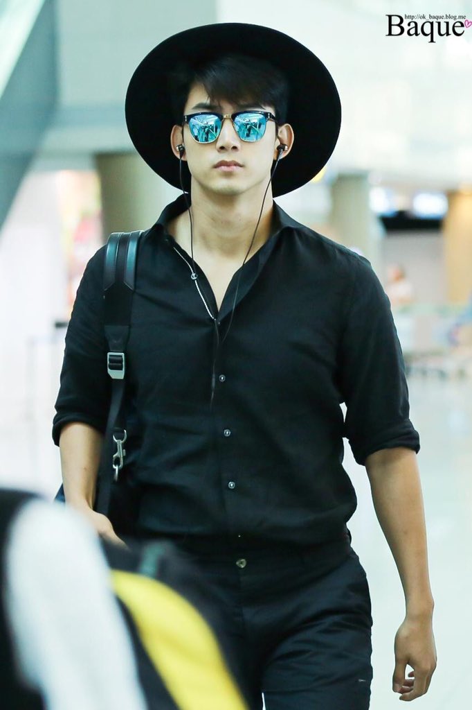 HAPPY BIRTHDAY OK TAECYEON    I love u.     