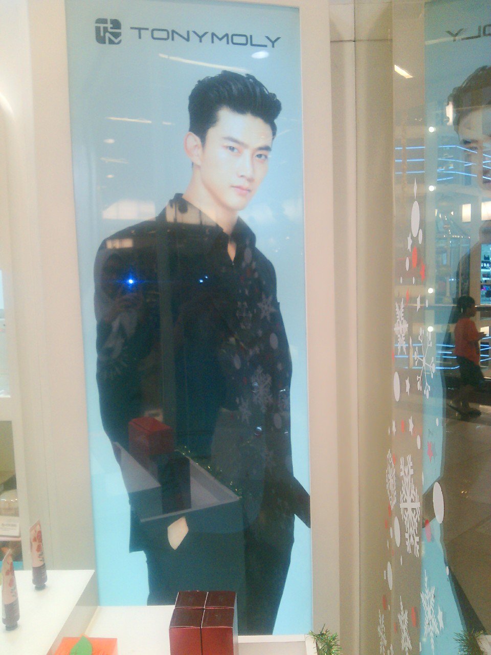 HAPPY BIRTHDAY OK TAECYEON  !!! Always be healthy,be happy... all best wishes for you!!     