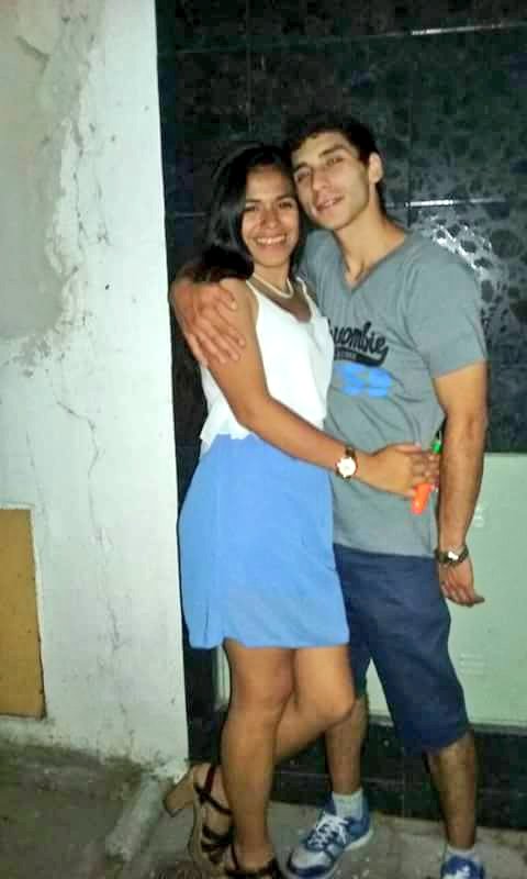 FlorSantosBJ's tweet photo. Navidad 2015 con mi rey <3 https://t.co/TGjATFzS1l