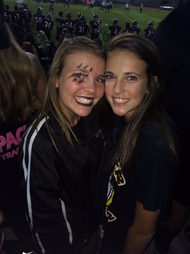 _clairlehmann's tweet photo. HBD to one of my best friends❤️love having 5 classes w you😉 hope you have an amazing day love you lots😍 #smashn'dash https://t.co/Vc9hveY7SS