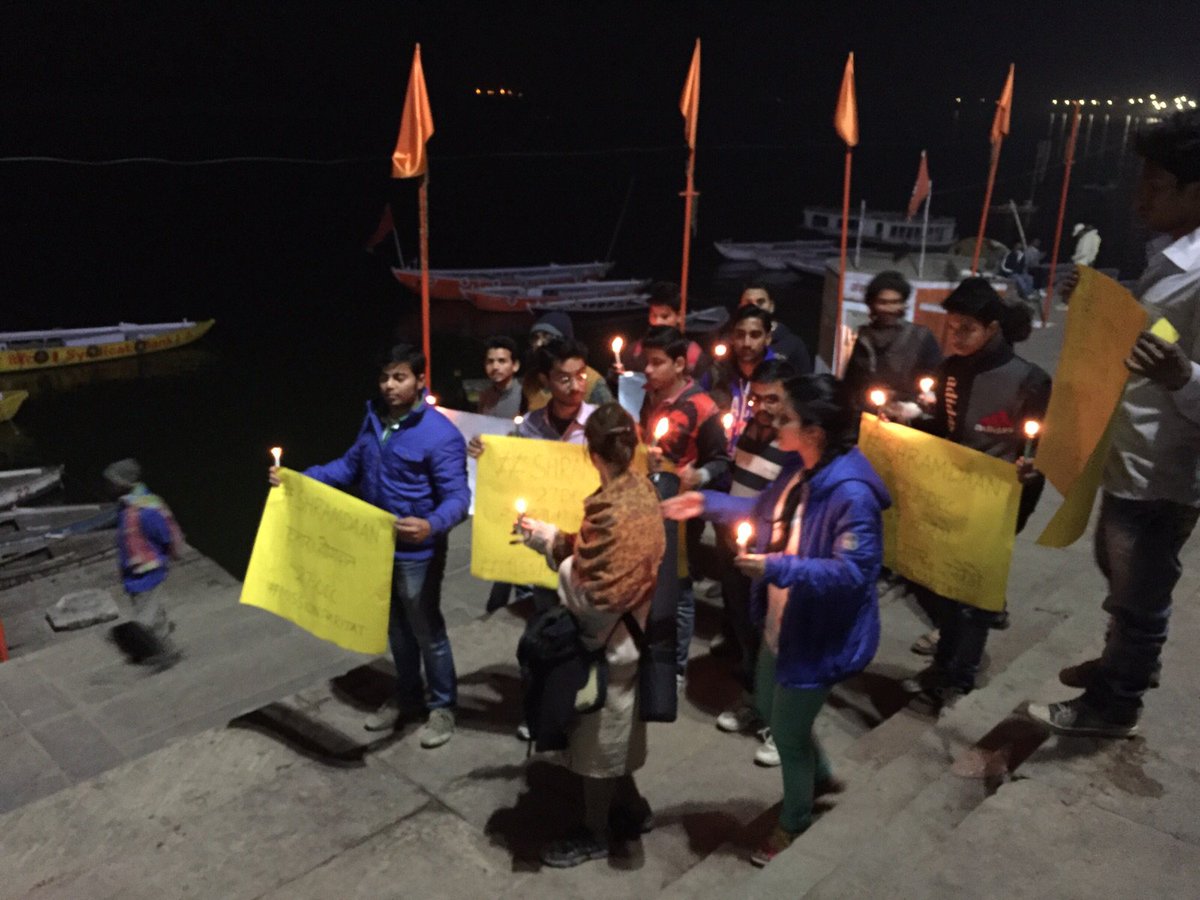 temsutulaimsong's tweet image. Today ..the kids of #Missionparijat walked from #Assighat to #Dashashwamedh Ghat to invite ppl for #Shramdaan 2moro