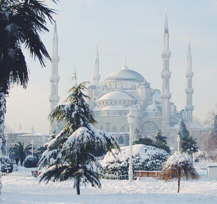 TurkeyQT's tweet photo. إسطنبول في الشتَاء ⛄️❄️. https://t.co/2hqkrg8uZY