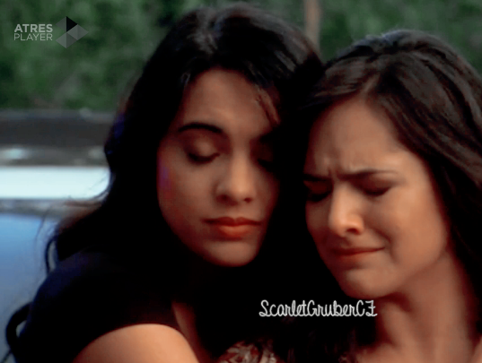 ScarletGruberCF's tweet photo. Andrea @ScarletGruber y Sofia @analorenasm en la #FinalTDR https://t.co/8y4Q2R00r1