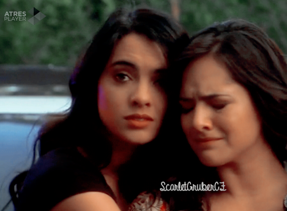 ScarletGruberCF's tweet photo. Andrea @ScarletGruber y Sofia @analorenasm en la #FinalTDR https://t.co/8y4Q2R00r1