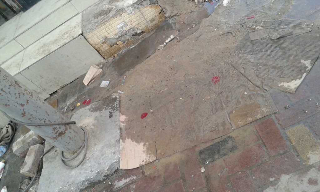 awatif0026's tweet image. هذا هو الحال الان بجوار محلات بدّي شوب في الجبيل أين انتم يابلديه الجبيل ؟؟؟؟؟؟اترك للمشاهدين التعليق؟؟