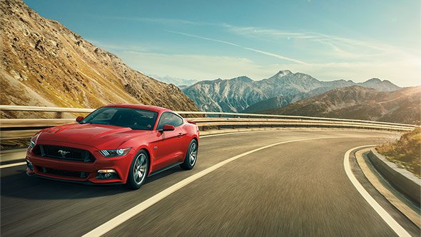 Take your drive to a whole new level with the stylish, sophisticated 2016 Mustang GT.