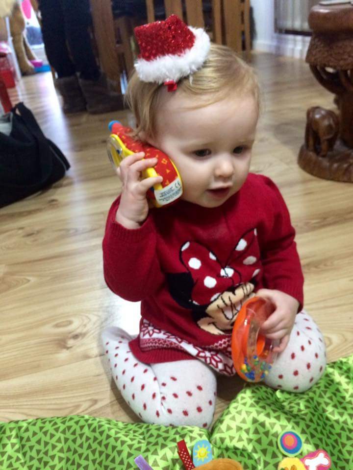 BabyLunaJ's tweet photo. "Yeah, bye, okay, take care, see you soon, bye bye buh buh bye!" 

How grandparents finish calls. 😓 https://t.co/ulaffNbpzC