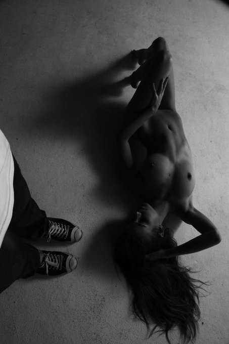 Throw back! Love this photo 👽 @GregorioPhoto https://t.co/jN4jFUcVrQ<a class="tags" target="_blank" title="On Twitter" href="/?out=eyJ0eXAiOiJKV1QiLCJhbGciOiJIUzUxMiJ9.eyJpYXQiOjE3MjE3MTM3OTksImlzcyI6InR3cG9ybnN0YXJzLmNvbSIsIm5iZiI6MTcyMTcxMzc5OSwiZXhwIjoxNzUzMjQ5Nzk5LCJyZWRpcmVjdF91cmwiOiJodHRwczovL3R3aXR0ZXIuY29tL0dyZWdvcmlvUGhvdG8ifQ.T_Sg-WWB0dzCV4-Fr1nXChwhTFlVnTFIZZVYfJFbiWoAQE8ghgd1y2qIFt3EVYR90OO28-_iTjHR74KUrjyxNQ">@GregorioPhoto</a>