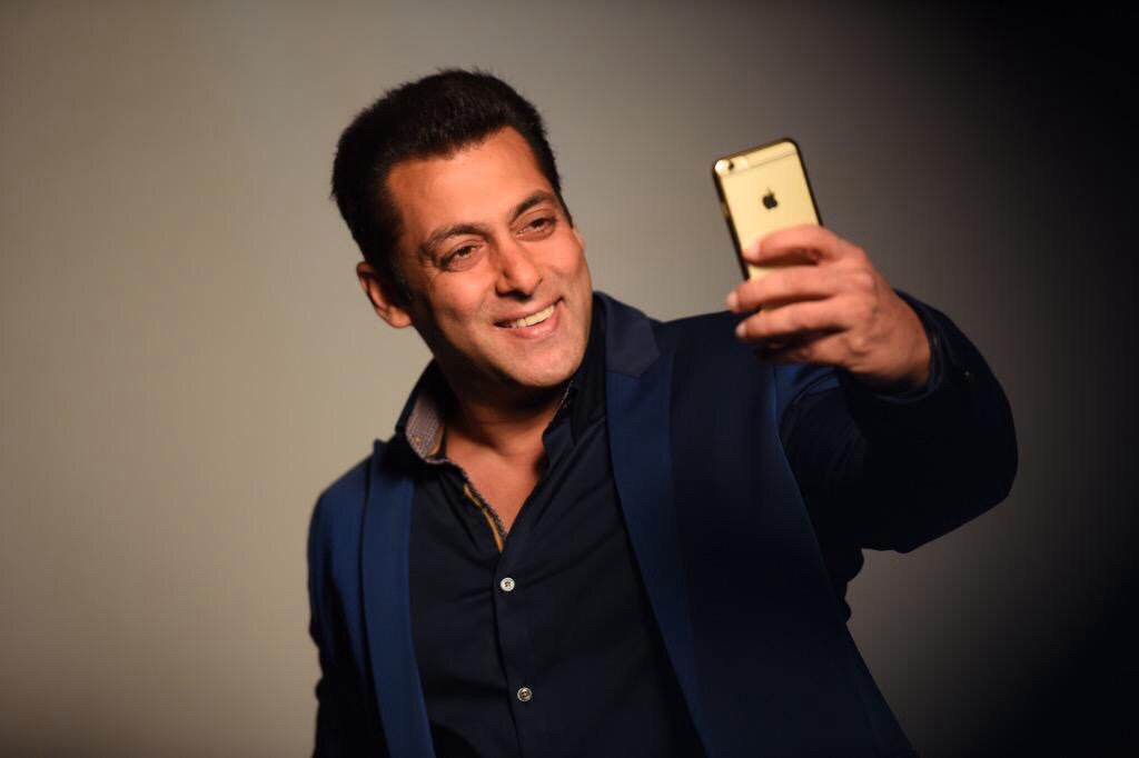 BollywoodNow's tweet photo. Wishing @BeingSalmanKhan a very Happy Birthday!

#HappyBirthdaySalmanKhan https://t.co/cCKFiABkJN