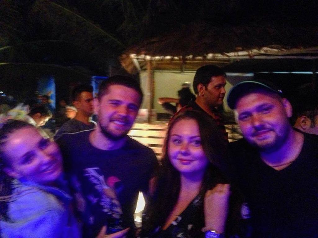 FabHacks's tweet photo. MaryanaBoo : https://t.co/ZTtOkXxQbp #india #goa #goa2015 #goapeople #friends #party #marbelabeach #marbela приеха… https://t.co/hUMNYVM2ig
