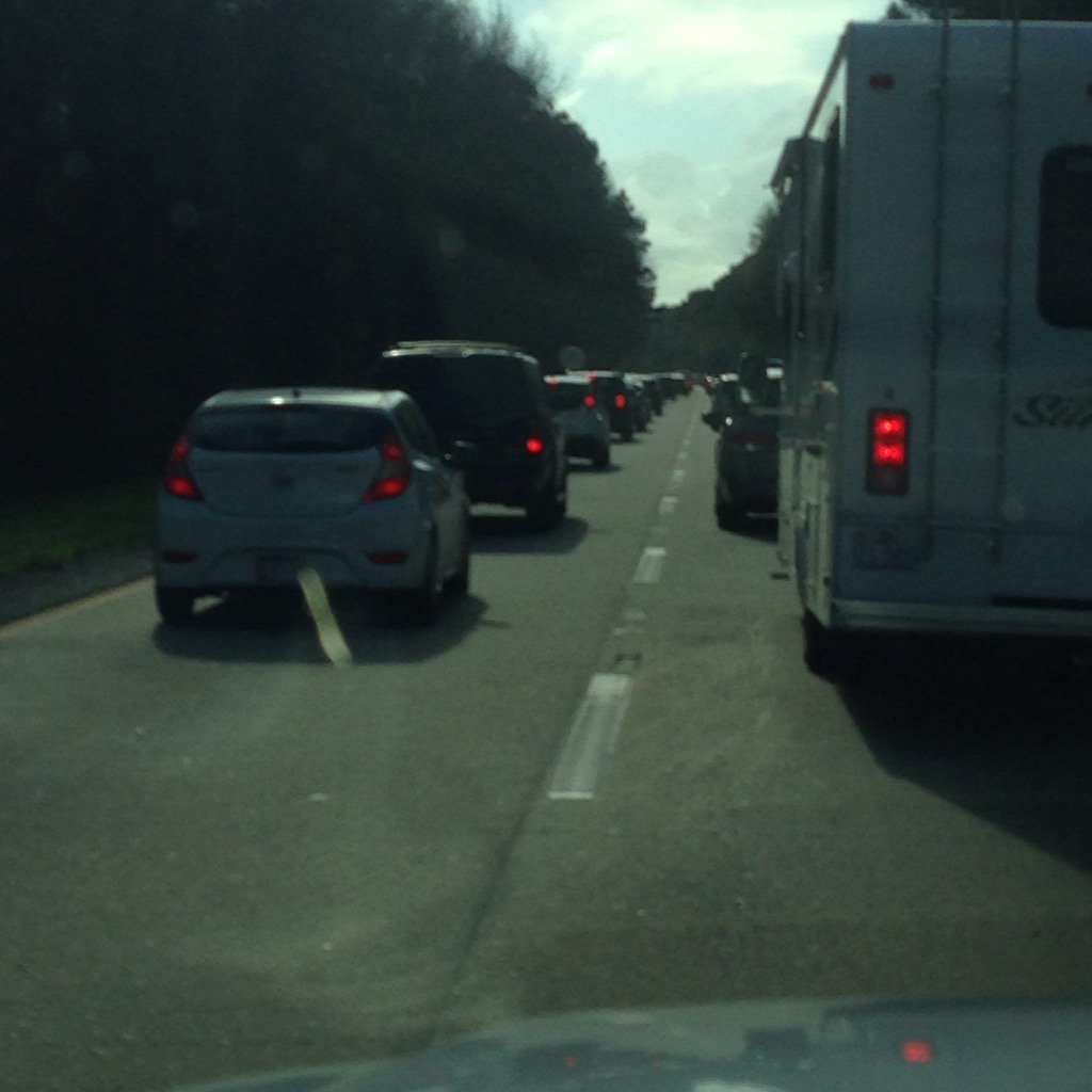 GupsCap11's tweet photo. @SCDotpress Might be time to widen I95 in South Carolina! #TrafficNightmare #welcometo2015 https://t.co/567vPAl90A