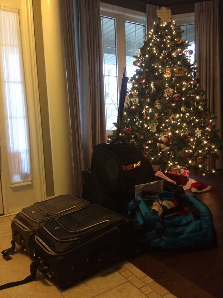 rpalser61's tweet photo. Ready for an early morning @Oakridge_Aeros roadie.  #GretzkyTourney #GoAeros https://t.co/jnsxZL1SHs