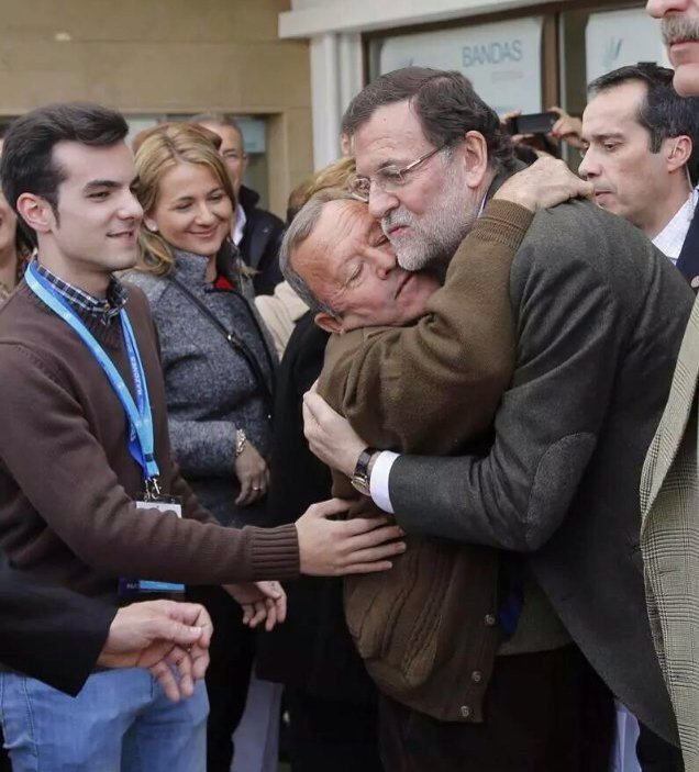 El hilo de Mariano Rajoy - Página 3 CXLVFBFWsAE6TwQ