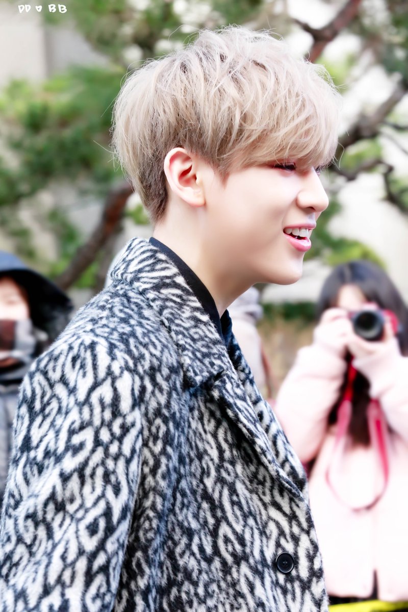 dipoledipolebam's tweet photo. #뱀뱀 #BAMBAM https://t.co/xjm4CC5pZy