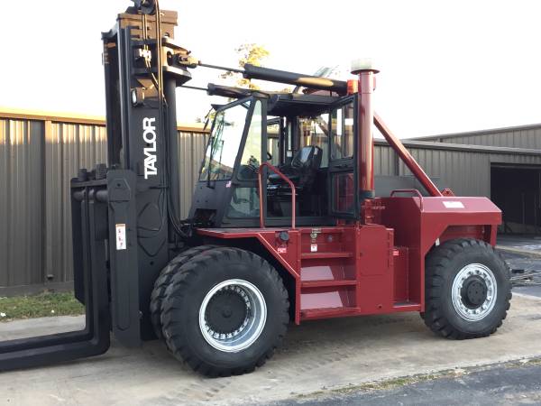 IceAgePrepper's tweet image. 2010 Taylor T 520 S Forklift 52,000 lb  For Sale - United States Gulf Coast - bit.ly/TaylorForklift