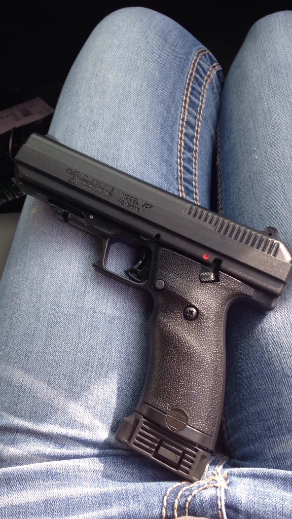 Chritty77's tweet image. Target practice!! #bama